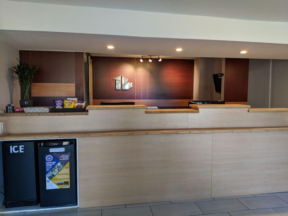 First Canada Hotel Cornwall Hwy 401 On المظهر الخارجي الصورة