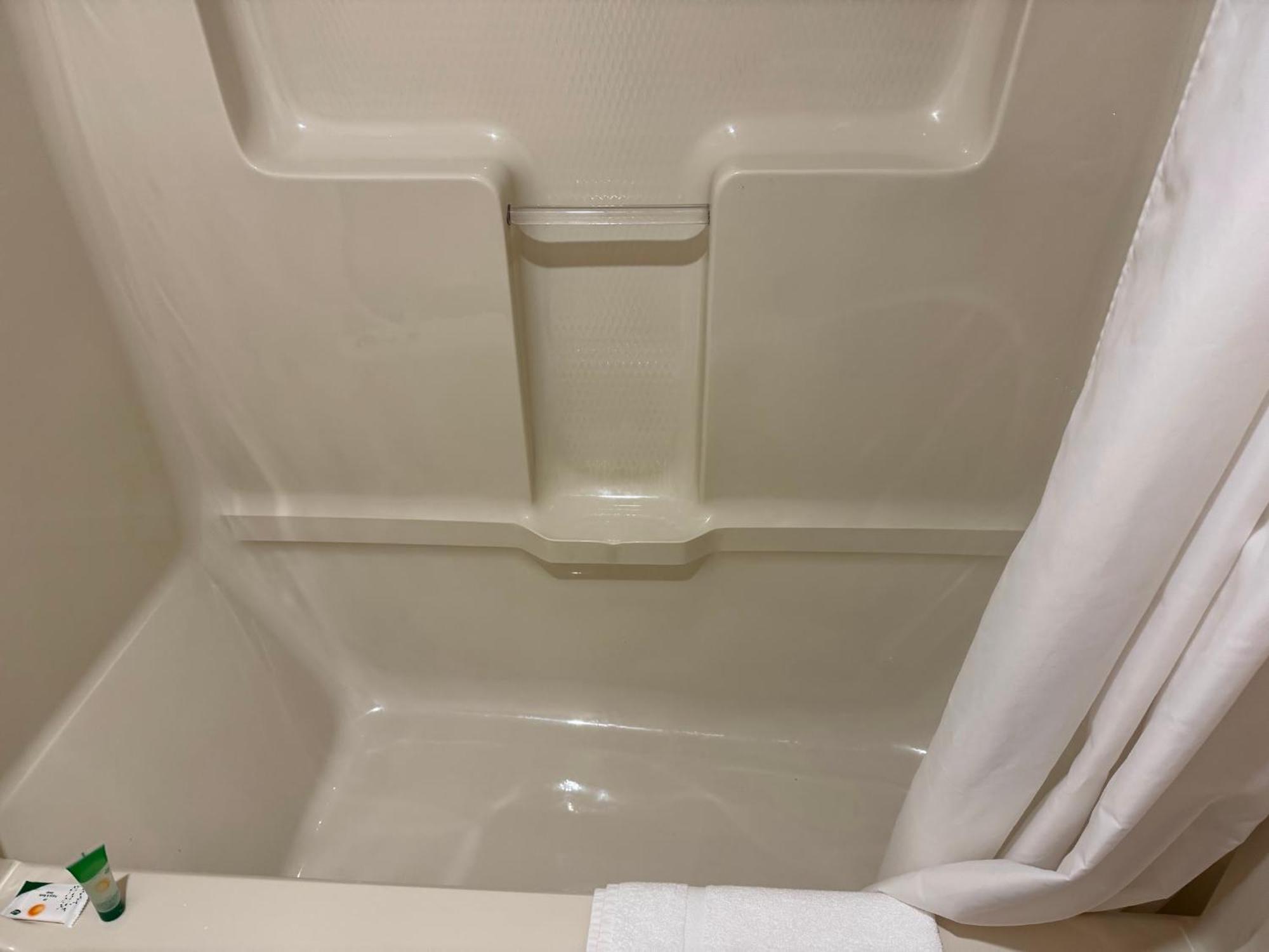 First Canada Hotel Cornwall Hwy 401 On المظهر الخارجي الصورة